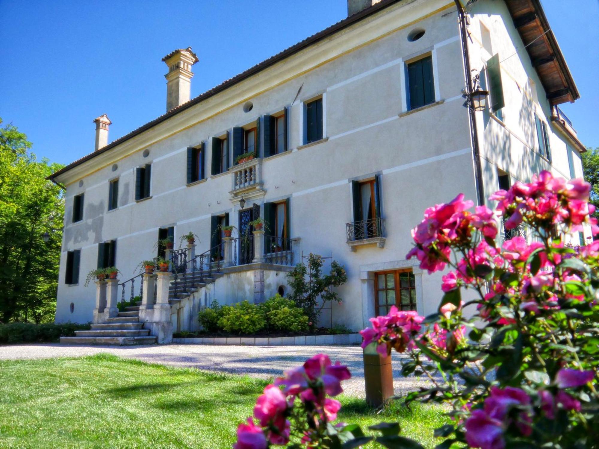 Villa San Liberale - Suites & Wellness - Villa Veneta Фельтре Экстерьер фото